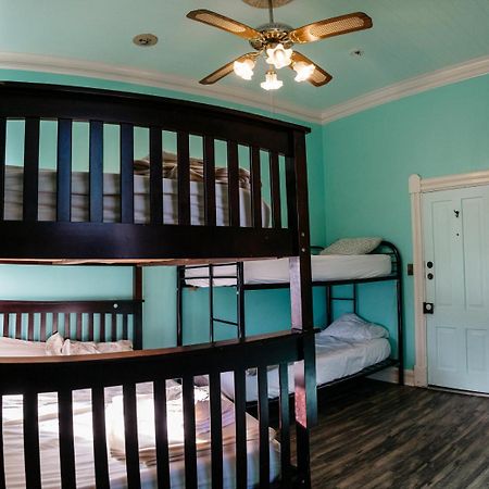 The Hostel California บิชอป ภายนอก รูปภาพ